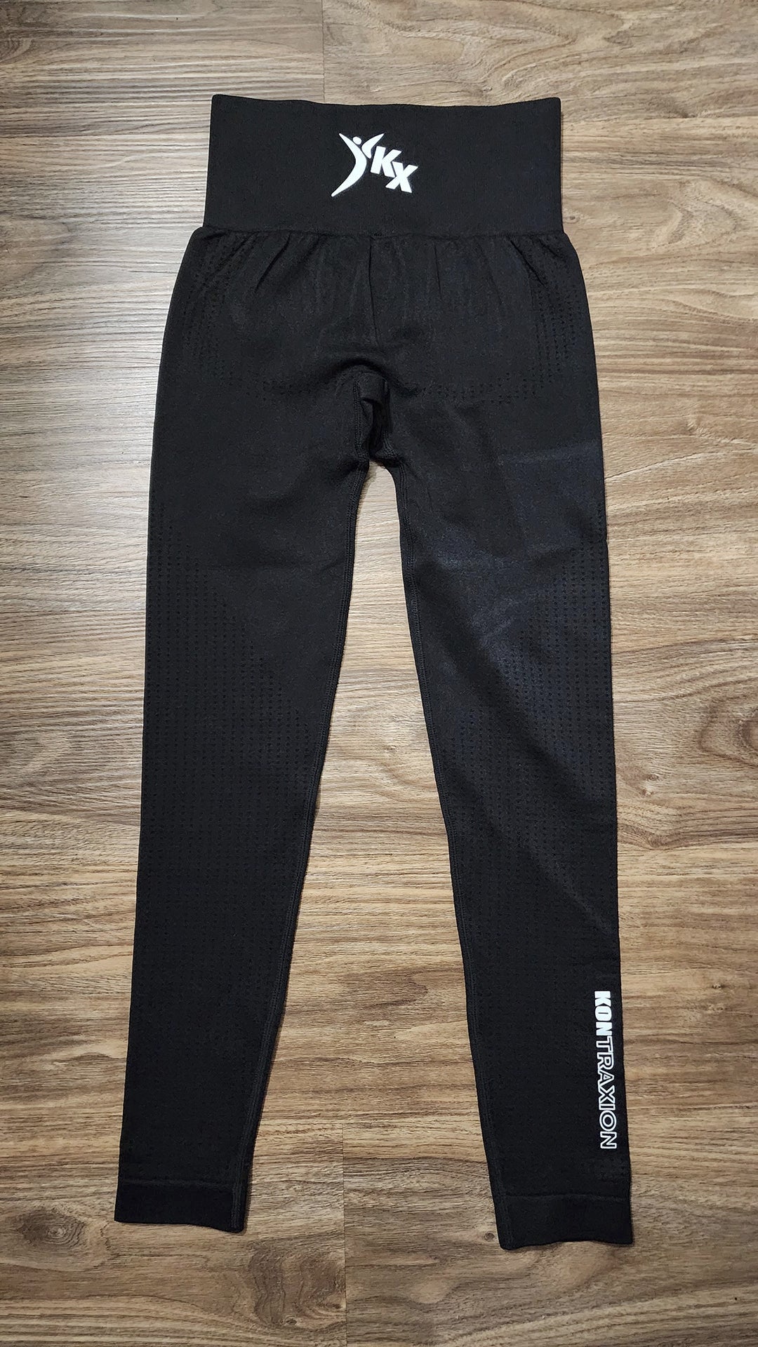 “Kontraxion Apex Legging Blackout — women’s squat-proof leggings”